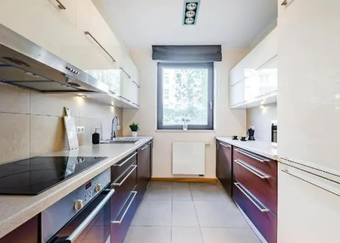 Urban Nest - Szafarnia 7 & 8 *