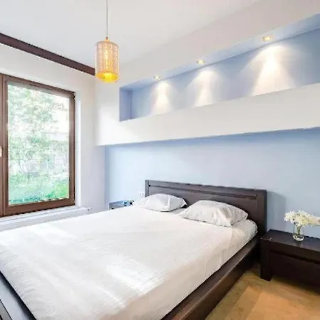 Urban Nest - Szafarnia 7 & 8 *